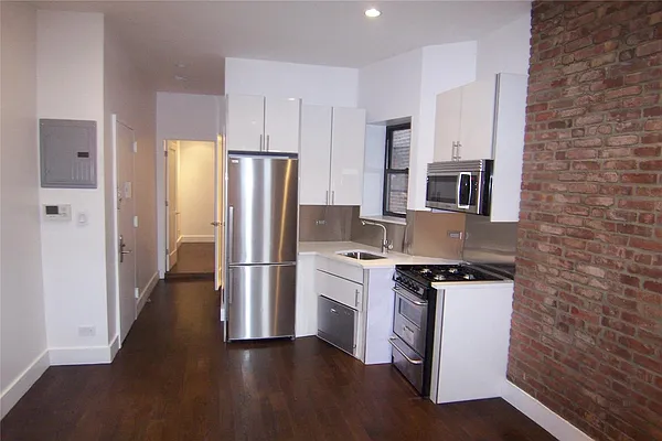 Rented by Maz Group NY | media 14