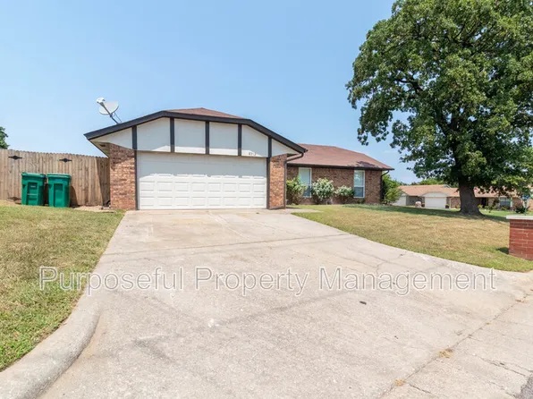 8913 Bentree Country Way, Spencer, OK 73084