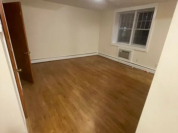 2002 Commonwealth Ave #2, Brighton, MA 02135