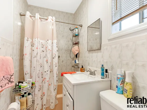 6 Gipson Street image 5 of 11