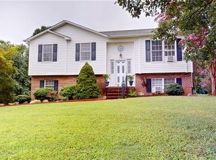 341 Woodbridge Dr, Mount Airy, NC 27030