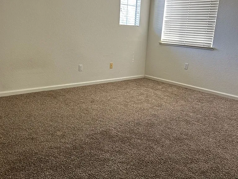 200 Troon Ct — Photo 10