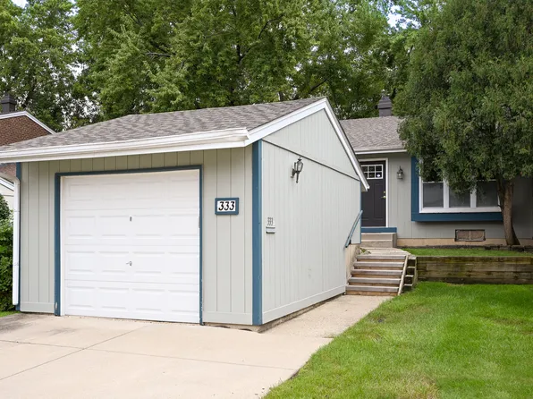 333 Colony Green Dr, Bloomingdale, IL 60108