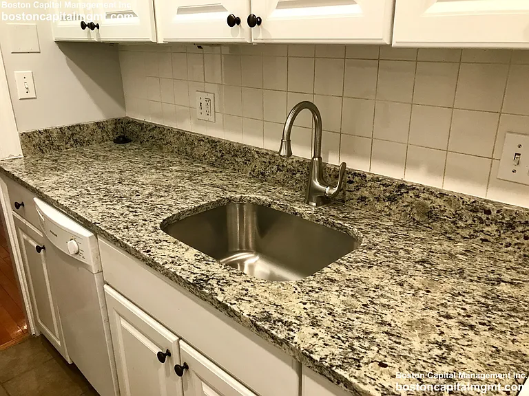 8 Mount Ida St #6 — Photo 6