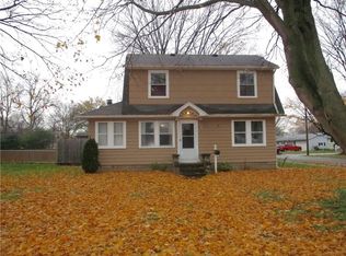 5 Hedge St, Rochester, NY 14606