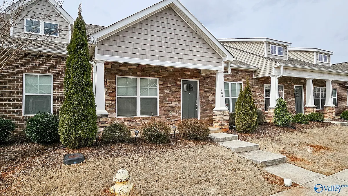 Building Photo - 403 Edgebrook Dr