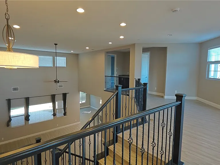 2868 Josephine Dr — Photo 31