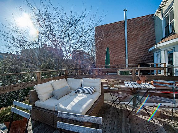 2nd image of 270 Degraw St APT 3