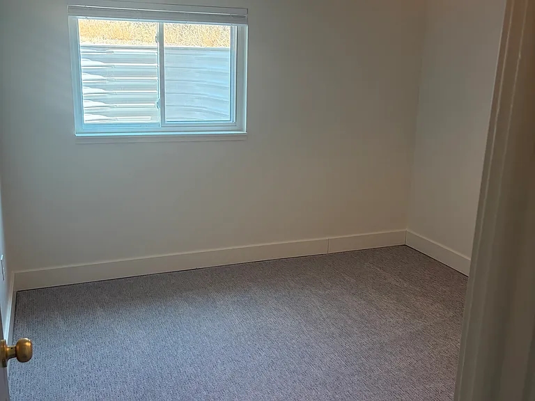 S 1680 E — Photo 13