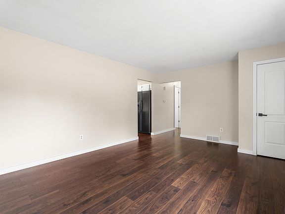 5th image of 1716 S Olive Dr