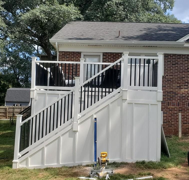 2nd image of 118 Randall St