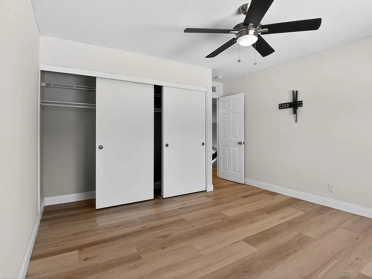 2173 Arbor Cir — Photo 39