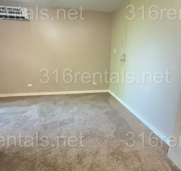 Forest Park Apartments — Photo 15