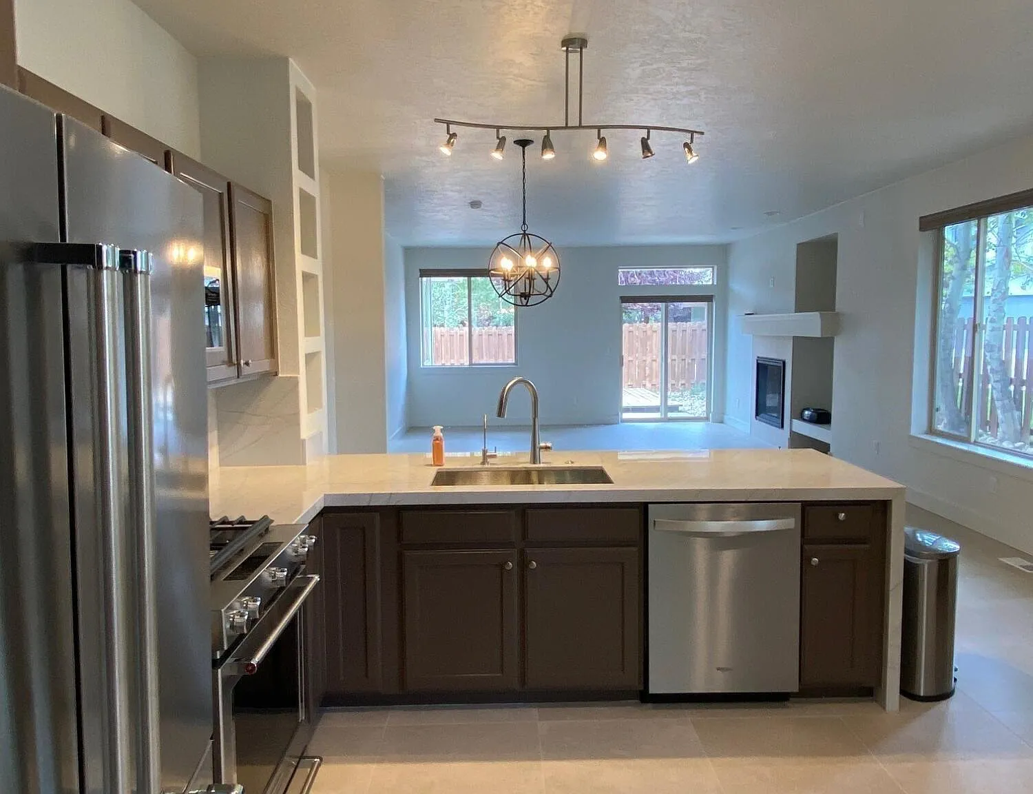 2 bed, 2.0 bath, 1512 sqft, $3,400 — Photo 4