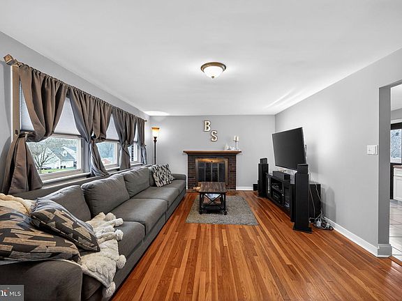 3rd image of 3401 Harrison Ave