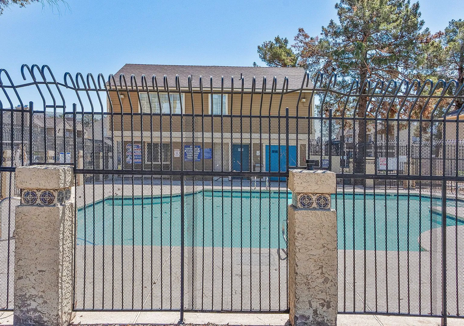 Gated 2-Bedroom Condo with Pool, Fireplace & In-Unit Laundry — Photo 2