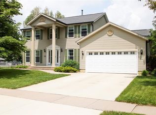 7016 1st Ave NW, Cedar Rapids, IA 52405