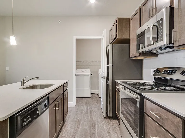 Kitchen and Full-Size Washer & Dryer (Spruce)