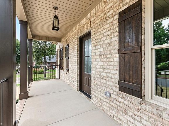 4th image of 601 Bermuda Dr