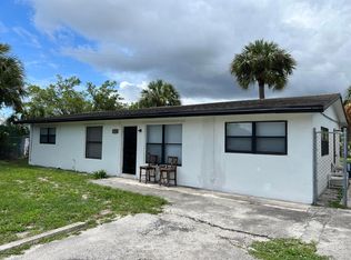 1545 S 24th Ct, Riviera Beach, FL 33404