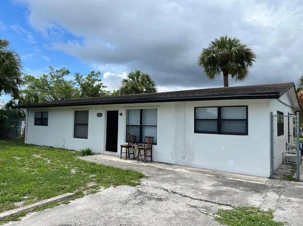 1545 S 24th Court, Riviera Beach, FL 33404