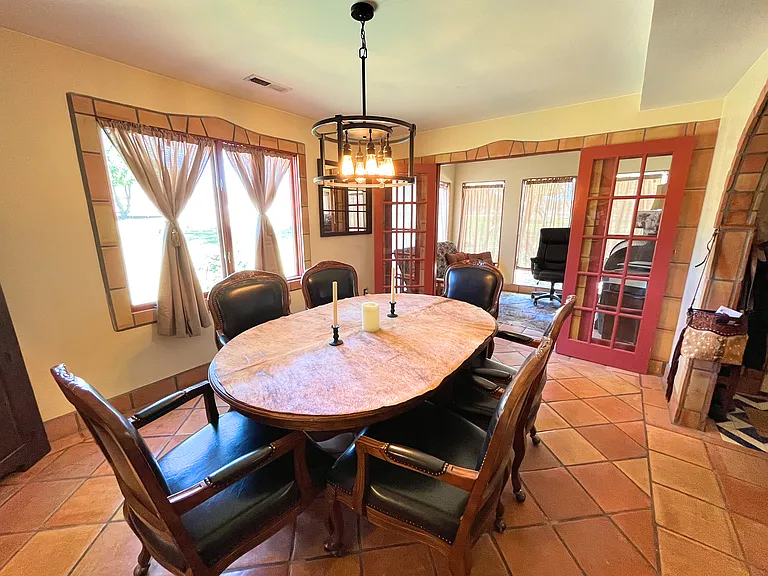 825 N Horsemans Park Dr W — Photo 9