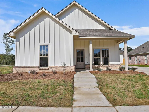 901 Brooke Ln, Brandon, MS 39042