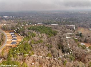 272 Shadow Wood Ln, Wetumpka, AL 36092