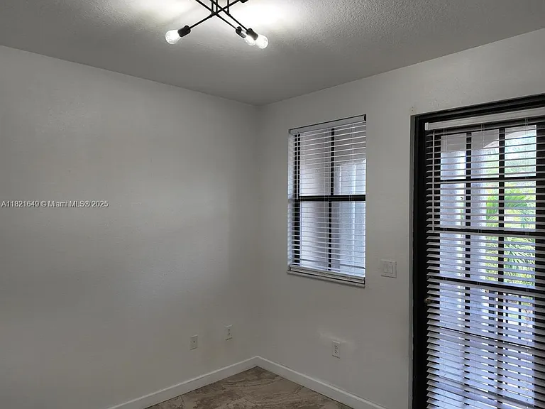 10269 NW 32nd Ter — Photo 14