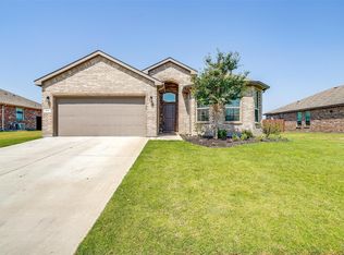 411 Helm Ln, Azle, TX 76020