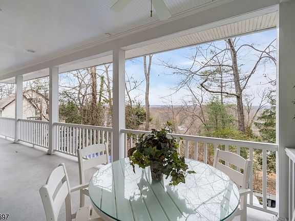 4th image of 72 Gillette Road