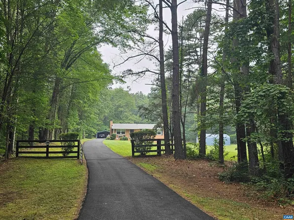 5798 Jefferson Mill Rd, Scottsville, VA 24590