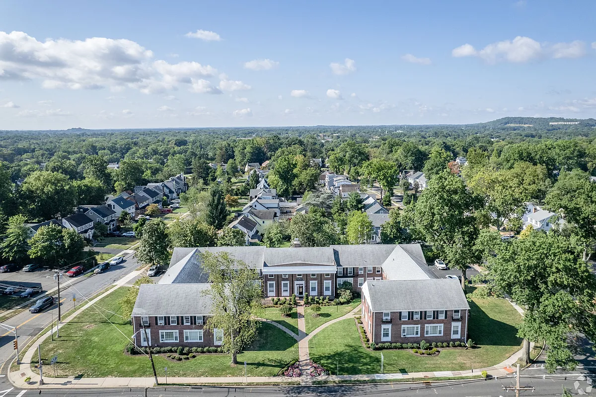 Building Photo - 218 Millburn Avenue Apartments