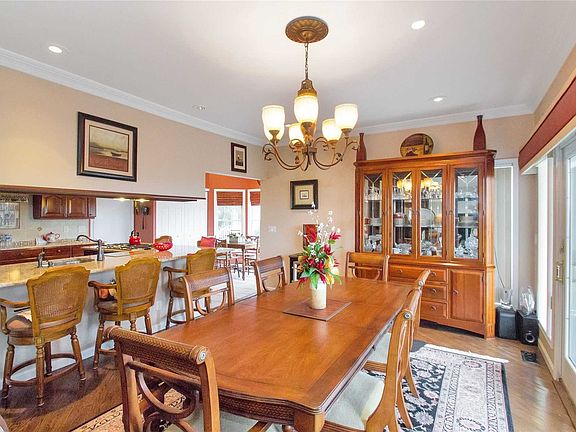 5th image of 35 Spinnaker Ln