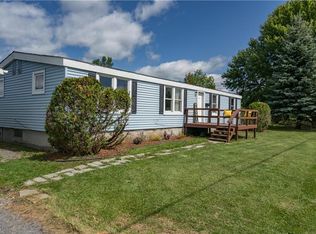 9121 Middle Rd, Dexter, NY 13634