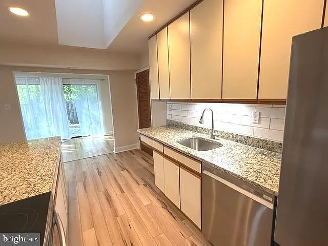 30 E Bluebell Ln — Photo 13