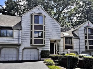 168 Treetop Cir, Nanuet, NY 10954