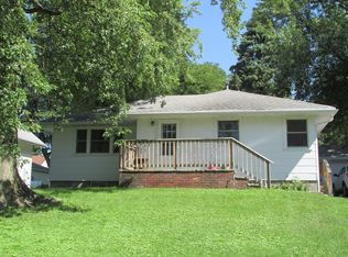 303 2nd St, Manning, IA 51455