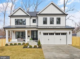 6701 Tusculum Rd, Bethesda, MD 20817