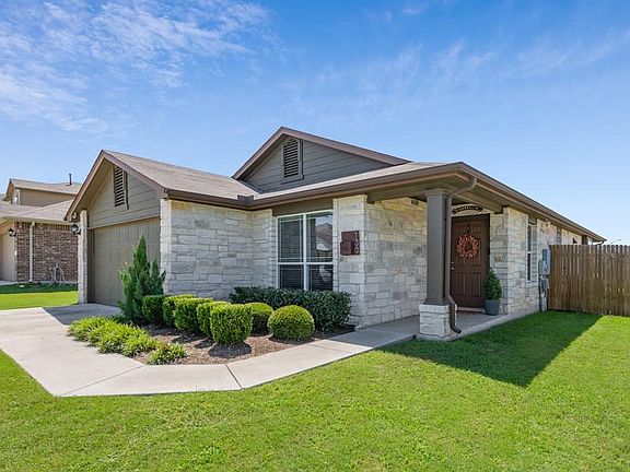 3rd image of 100 Kingfisher Ln