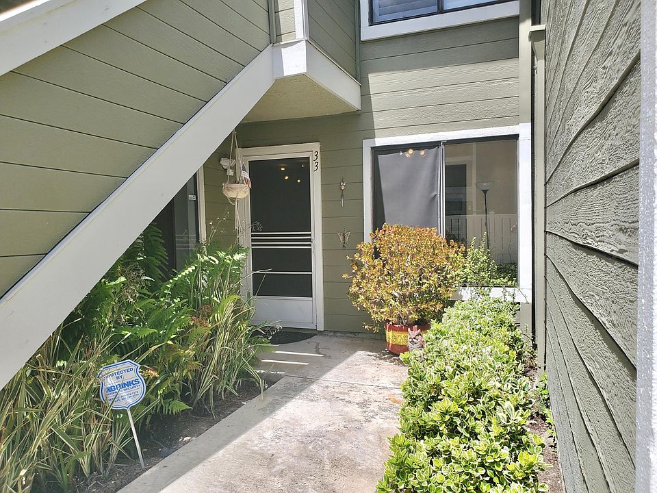 1st image of 33 Bramble Ln