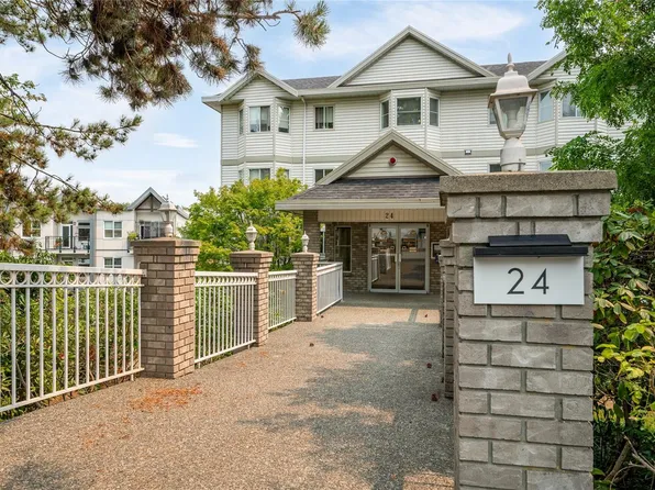 24 Prideaux St #206, Nanaimo, BC V9R 2M4