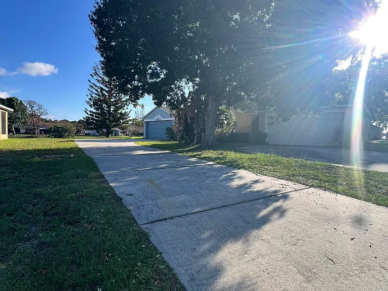 957 W Bimini Ave — Photo 21