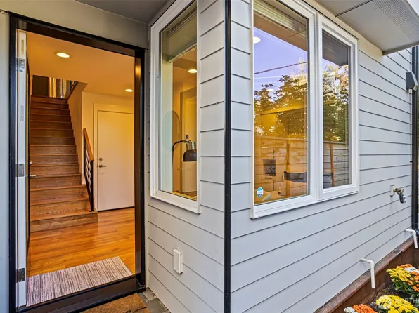 2314 Thorndyke Avenue W #B, Seattle, WA 98199