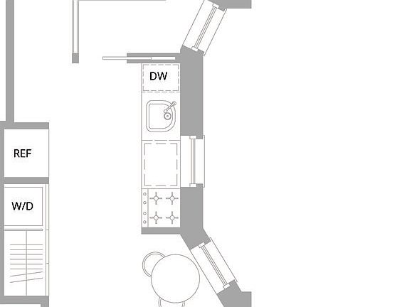 2nd image of 311 W 21st St APT 4W