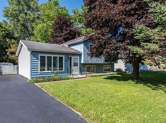 2nd image of 10076 W Ames Ave