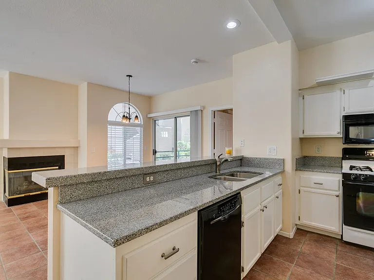 2251 Wigwam Pkwy #1016 — Photo 25