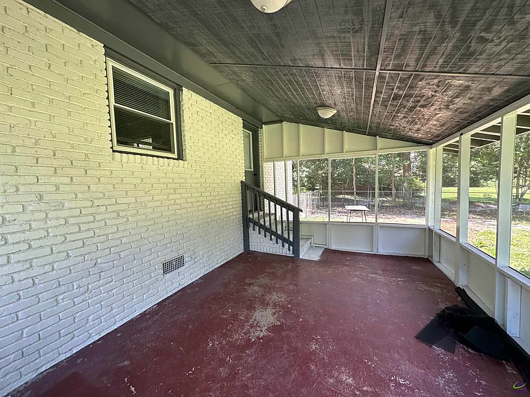 1021 Greenwood Dr — Photo 19