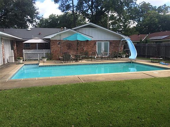 2nd image of 4015 Leon Dr