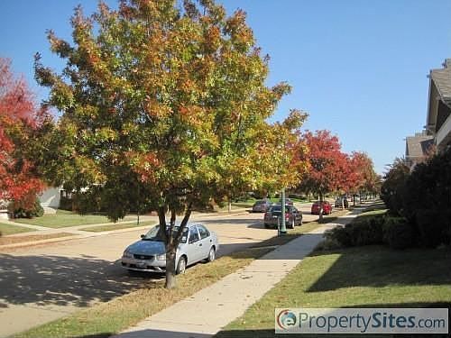 3rd image of 1812 Pecan Grv